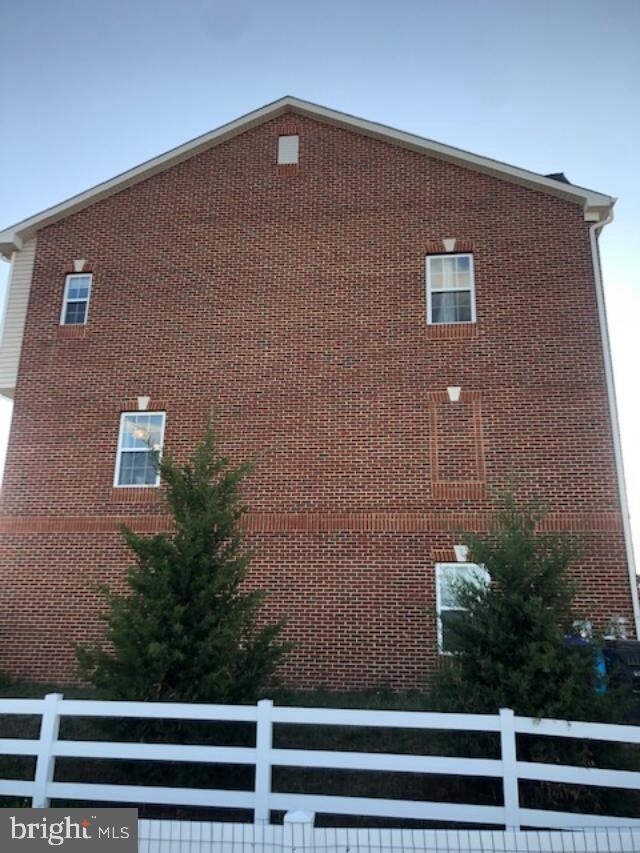 11409 Sandhurst Place, White Plains, MD 20695 - photo 2