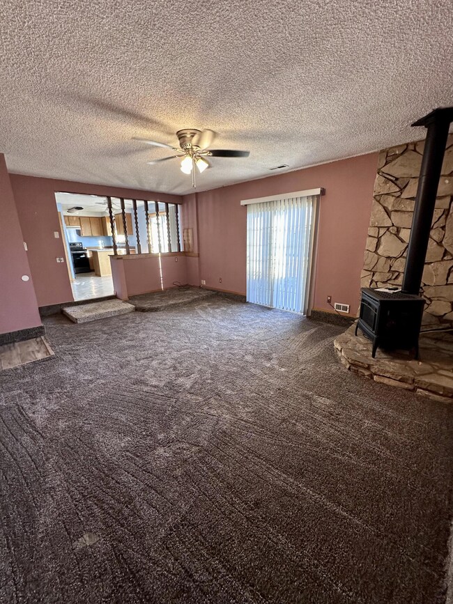 3910 Gregory Dr, Klamath Falls, OR 97603 - photo 5