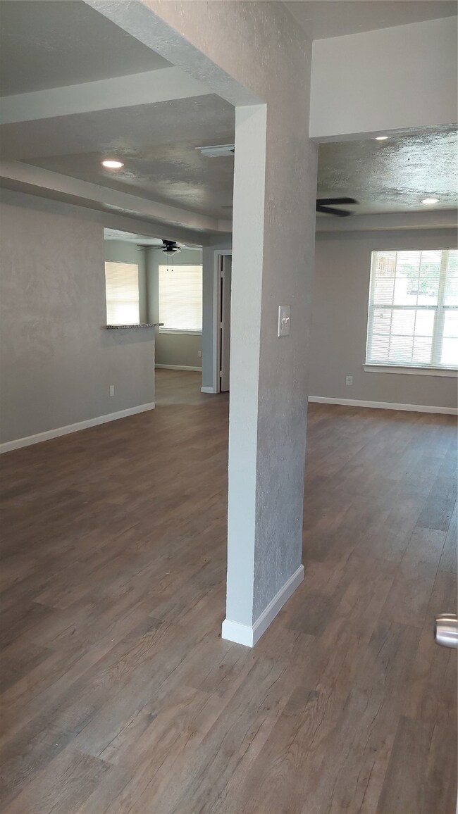 8223 Westcott Rd, Houston, TX 77016 - photo 6