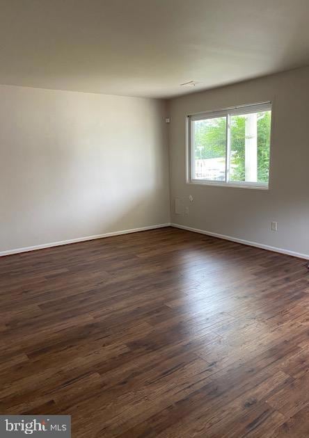 6924 Flagstaff St, Hyattsville, MD 20785 - photo 4