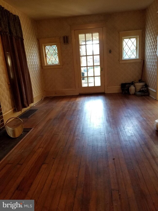 32 N Girard St, Woodbury, NJ 08096 - photo 7