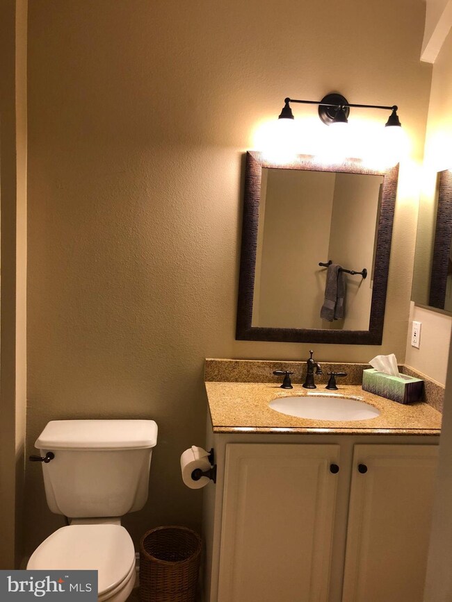 13020 Cabin Creek Rd, Herndon, VA 20171 - photo 7