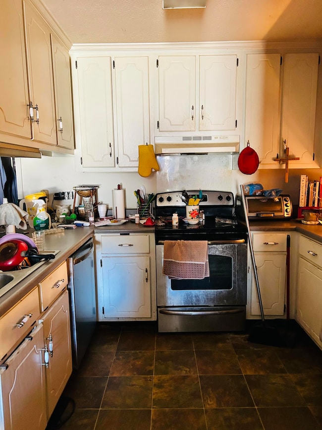 6. Kitchen
