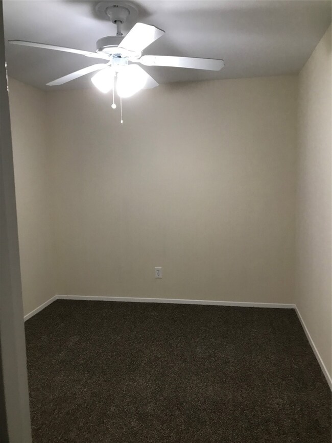 15617 Corsair Rd, Houston, TX 77053 - photo 6