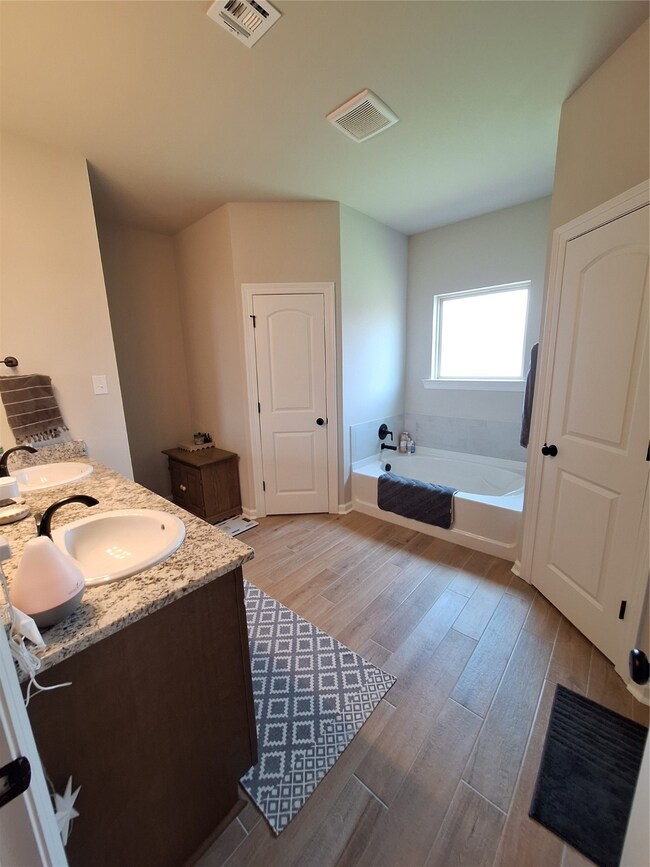 617 Cabernet Ct, Haughton, LA 71037 - photo 2