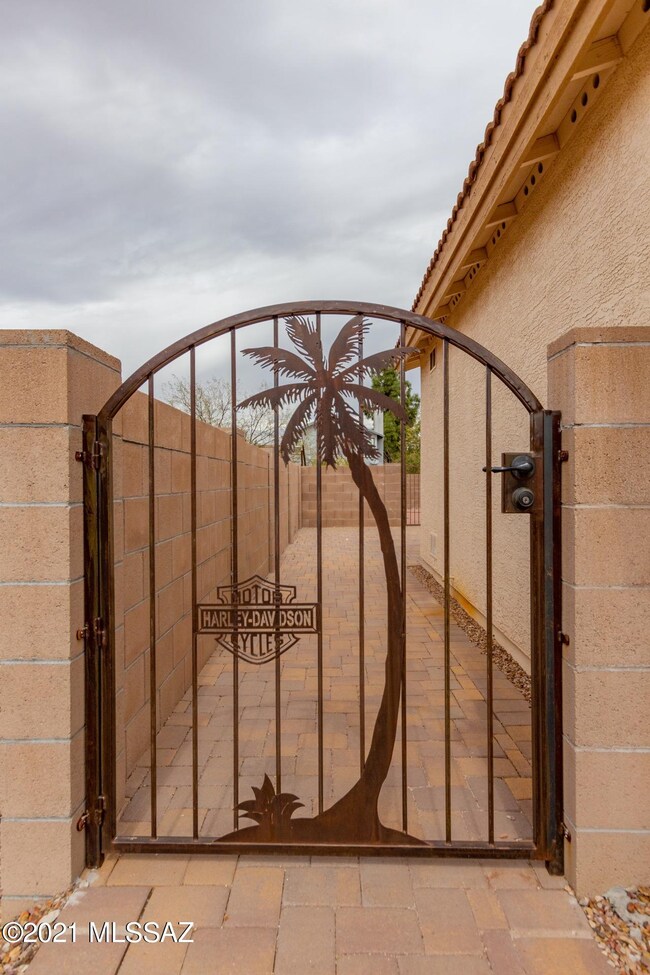 4930 W Candleberry Way, Tucson, AZ 85742 - photo 6