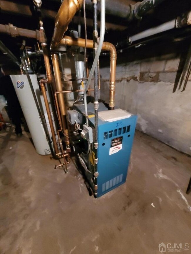 168 Redmond St, New Brunswick, NJ 08901 - photo 5