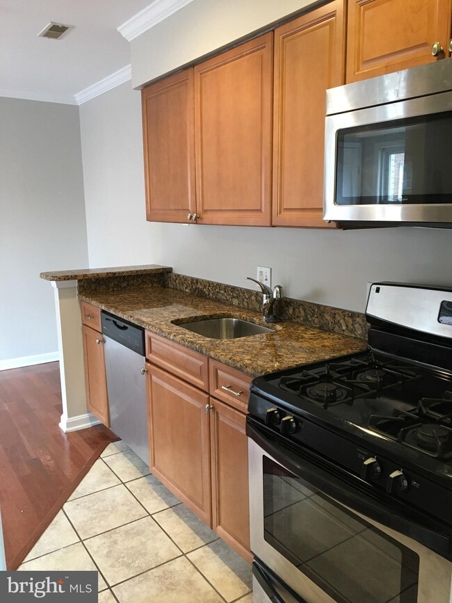 1001 16th St NE unit 104, Washington, DC 20002 - photo 2