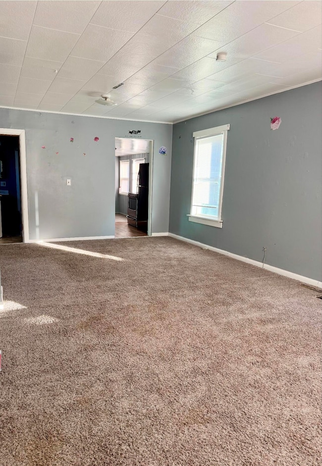 320 3rd Ave S, Wolf Point, MT 59201 - photo 5