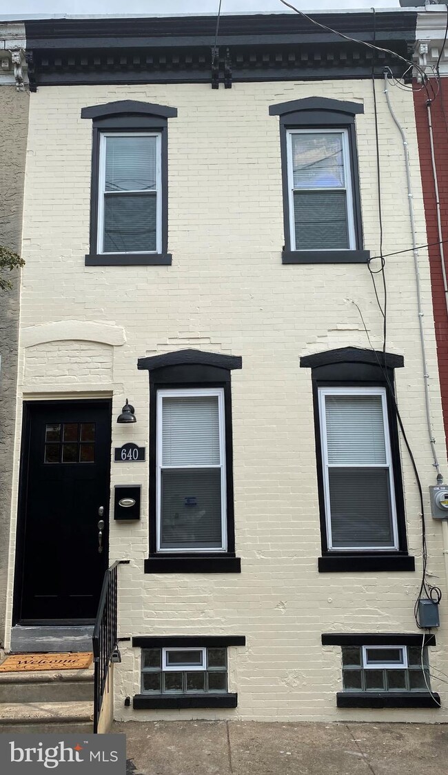 640 Royden St, Camden, NJ 08103 - photo 2