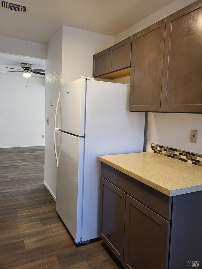 1910 Grande Cir unit 113, Fairfield, CA 94533 - photo 7