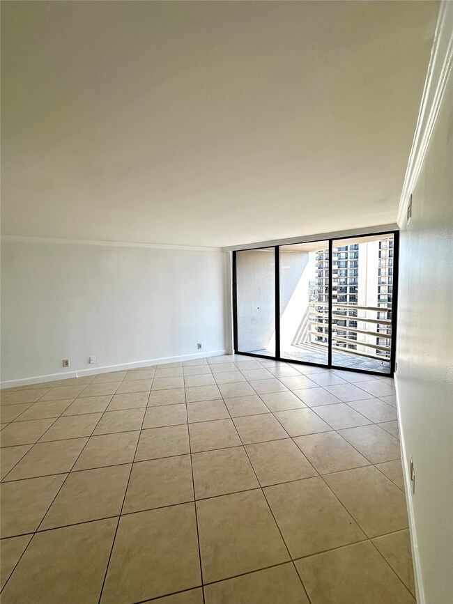 Sage Condominiums unit 1406, Houston, TX 77056 - photo 3