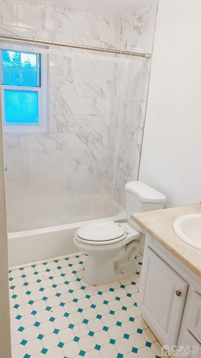 102 Orchard Ave unit E, East Windsor, NJ 08520 - photo 6