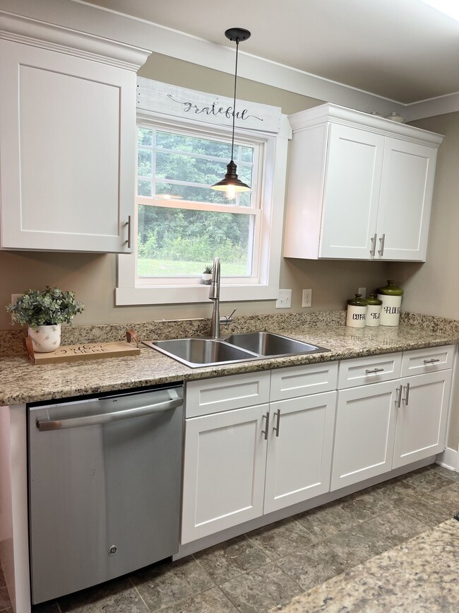 113 Shanna Ln, Shelbyville, TN 37160 - photo 2