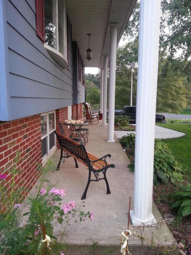 1210 Fairchild Rd, Lewisburg, PA 17837 - photo 5