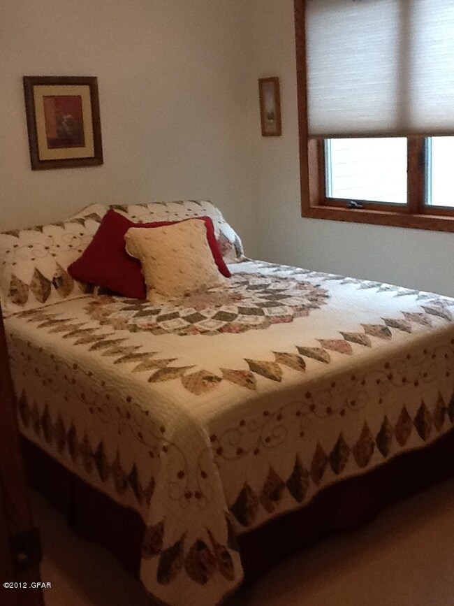2nd Bedroom