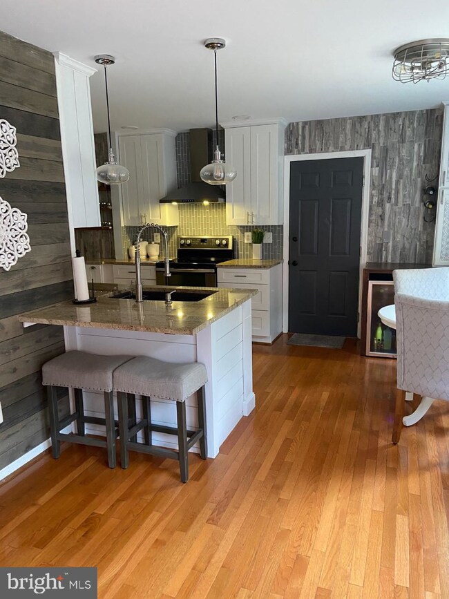 4004 Logan Ct, Pasadena, MD 21122 - photo 3