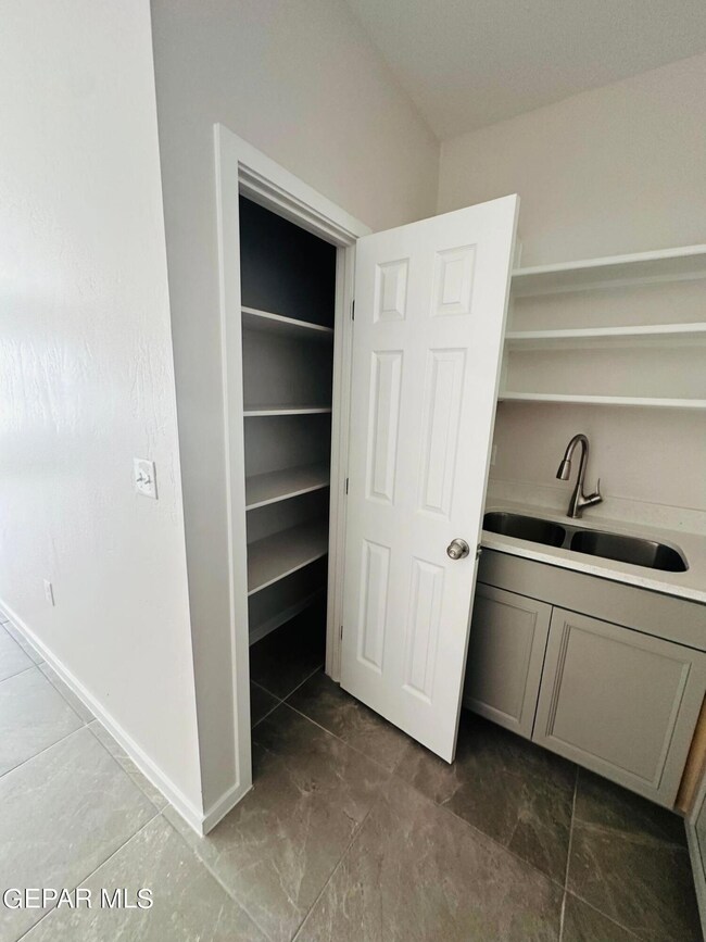 3911 Tyler Ave Unit A B C Ave, El Paso, TX 79930 - photo 7