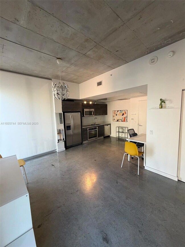 Centro unit 1004, Miami, FL 33131 - photo 6