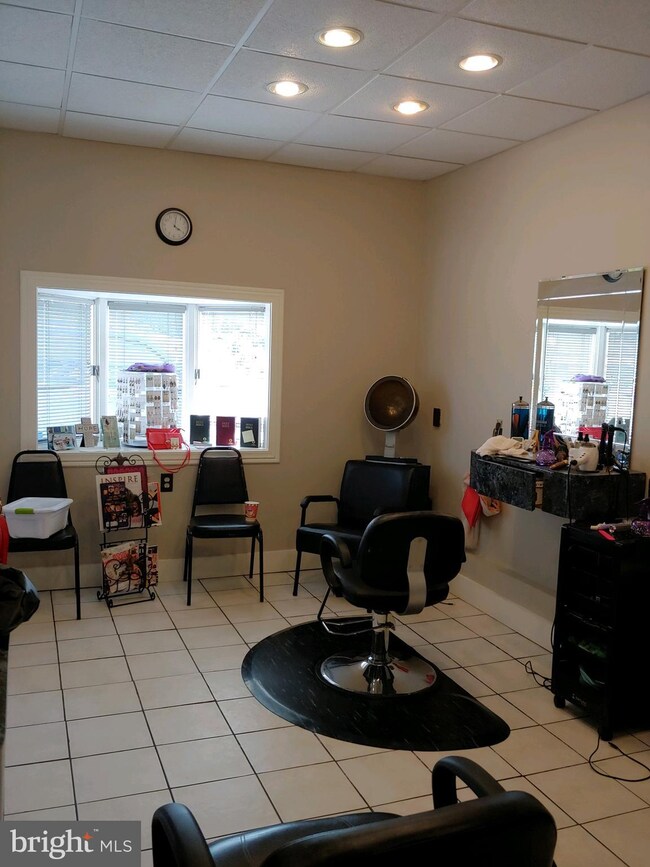 860 N Reading Rd, Ephrata, PA 17522 - photo 5