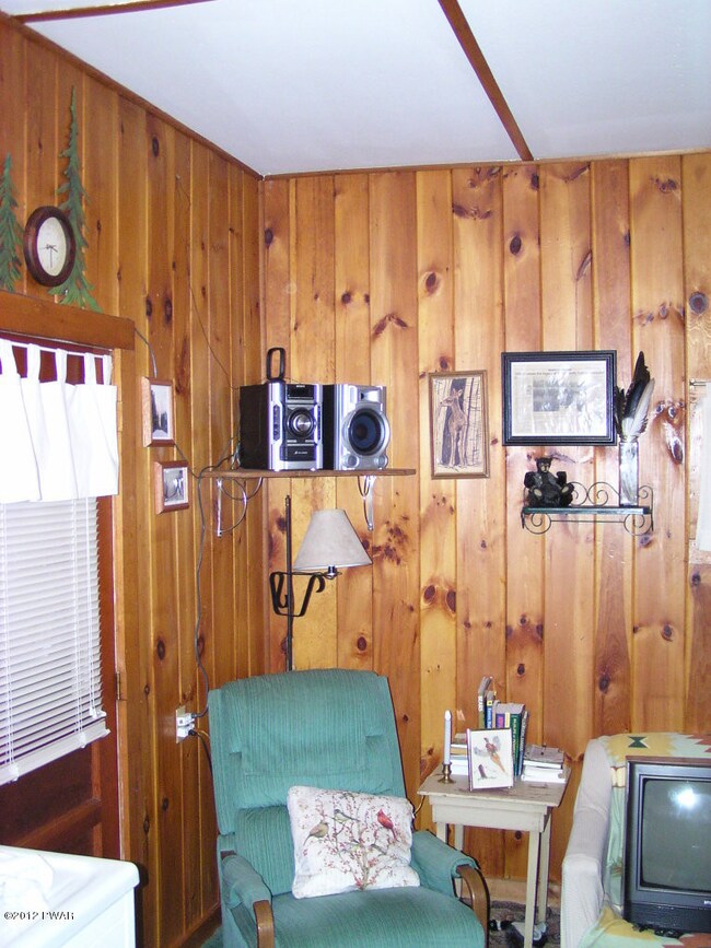 959 Silver Lake Rd, Dingmans Ferry, PA 18328 - photo 4