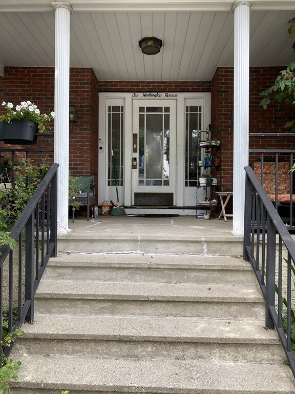 10 Washington Ave unit 4, Waltham, MA 02453 - photo 2