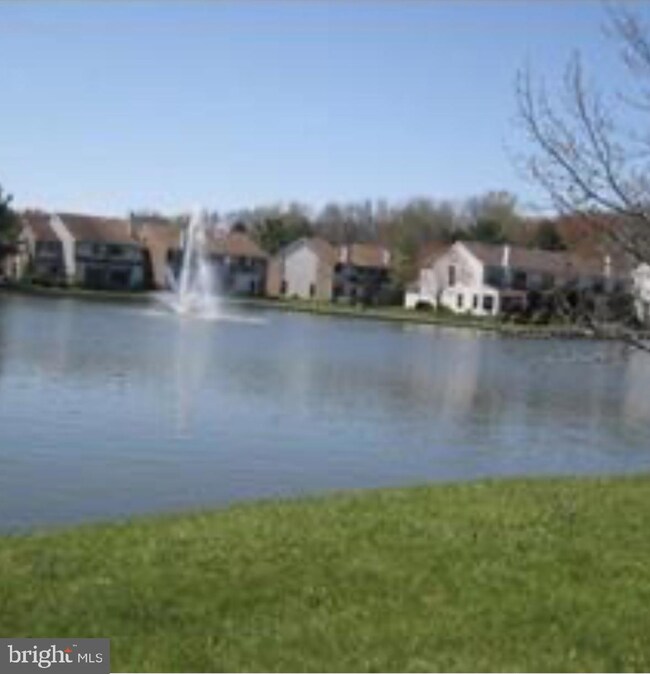 86 Red Cedar Ct, Mount Laurel Township, NJ 08054 - photo 2