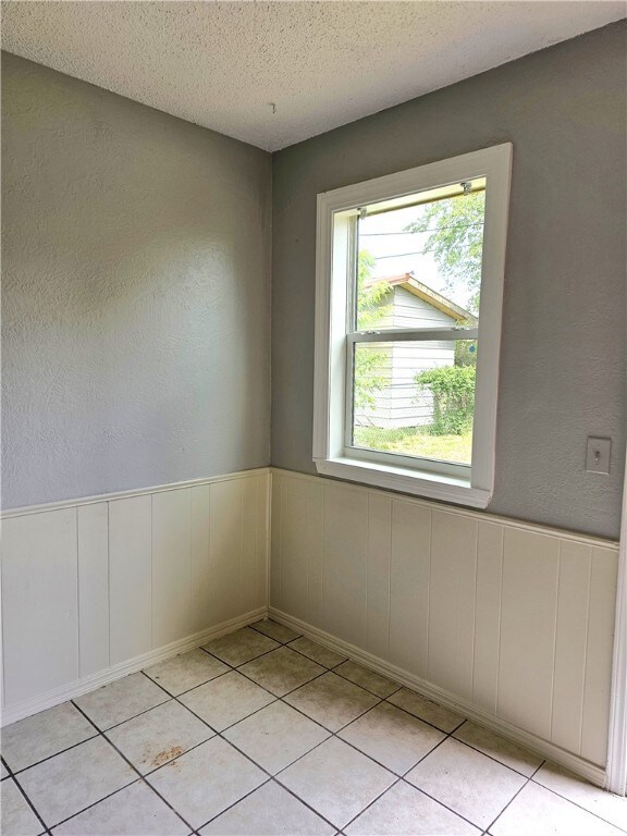 713 & 715 S 23rd St, Rogers, AR 72758 - photo 6