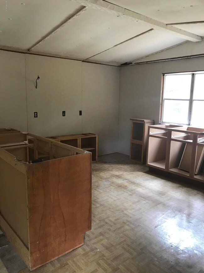 1005 Selma Ave, Interlachen, FL 32148 - photo 6