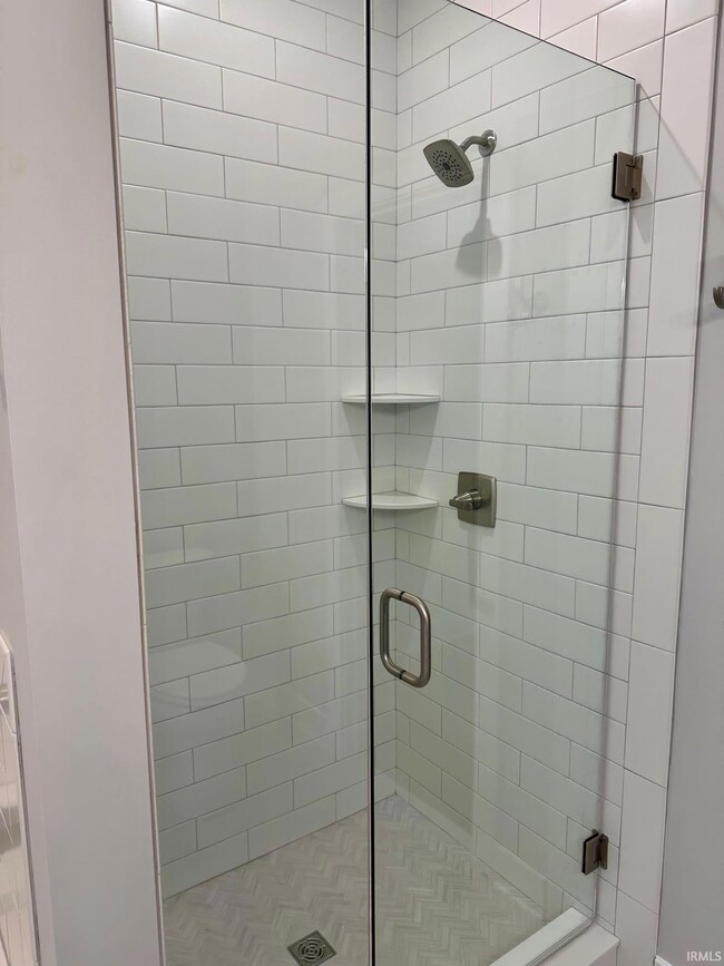 6945 Barlow Ct, Newburgh, IN 47630 - photo 4