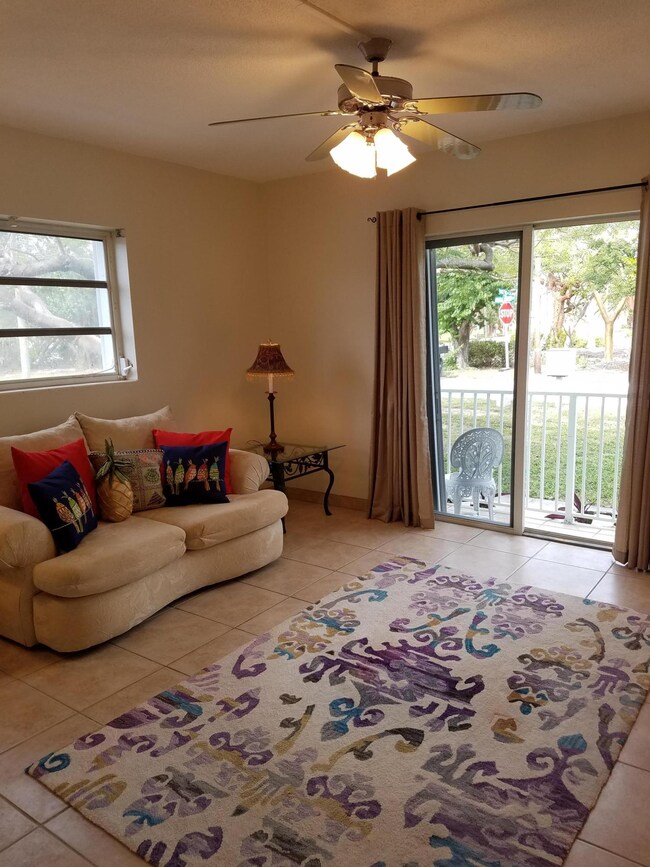 Living Rm w patio