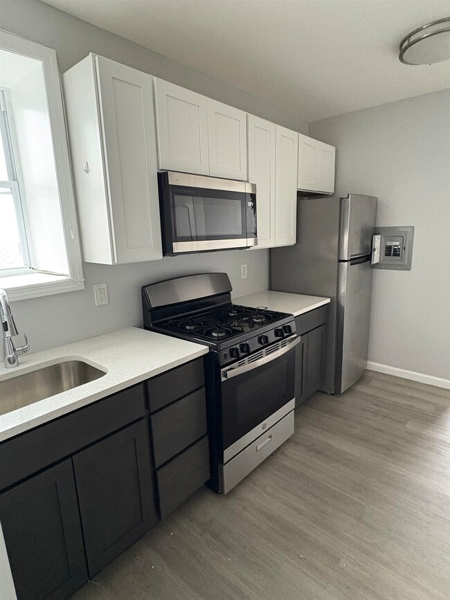 17 Teaneck Rd unit 3A, Ridgefield Park, NJ 07660 - photo 2