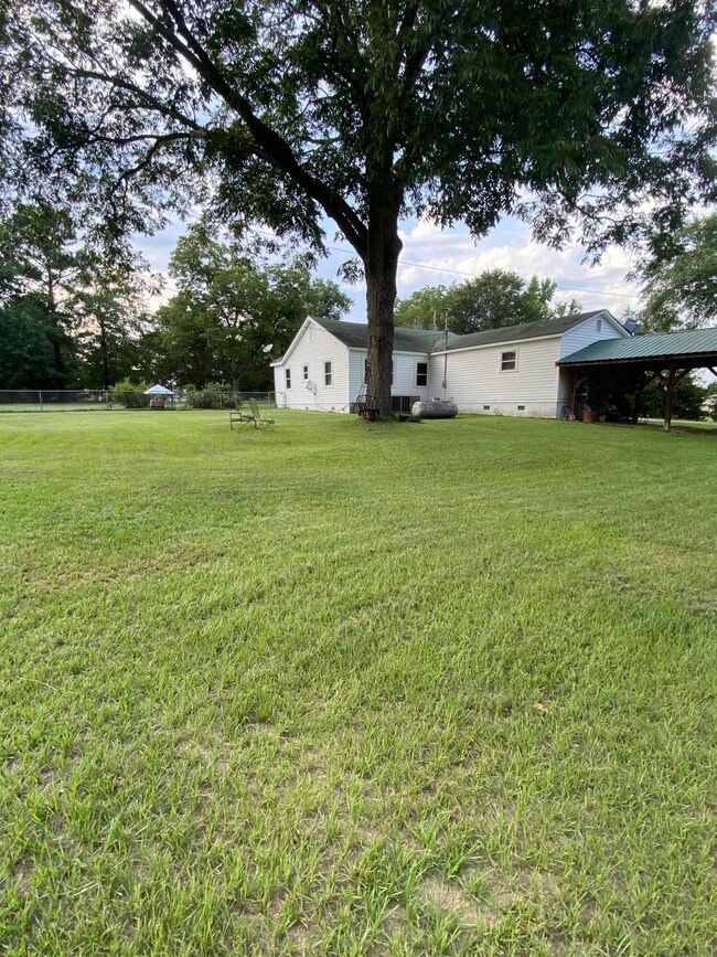 647 Hobbs Mill Rd, Dearing, GA 30808 - photo 2