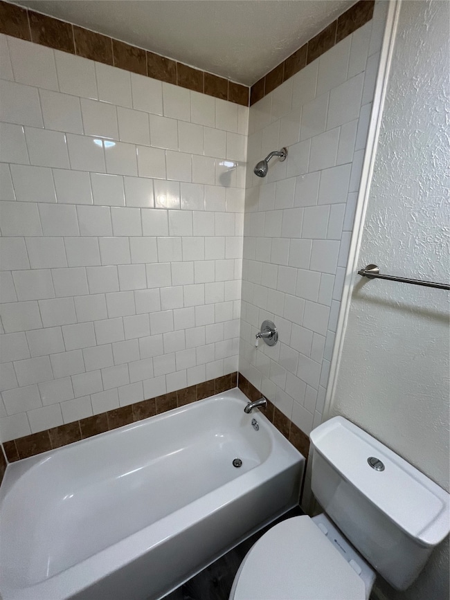 10135 Kittyhawk Ln, Dallas, TX 75217 - photo 6