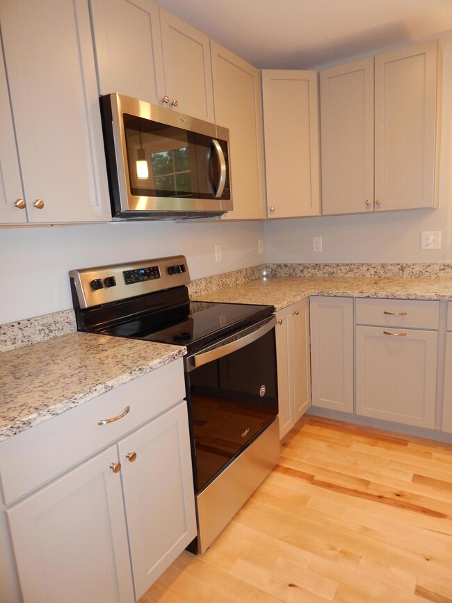 17 Huntington Way unit 1, Kittery, ME 03904 - photo 5