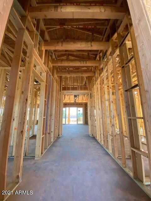 14'Foyer/Entry w/Exposed Beams