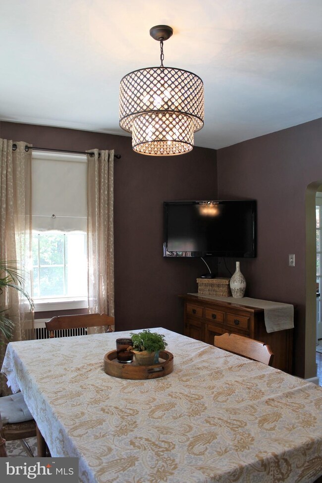 17 Holmehurst Ave, Catonsville, MD 21228 - photo 7