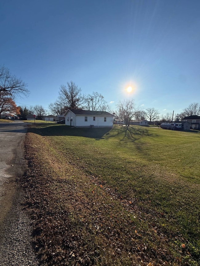 101 S Garfield St, Mount Ayr, IA 50854 - photo 7