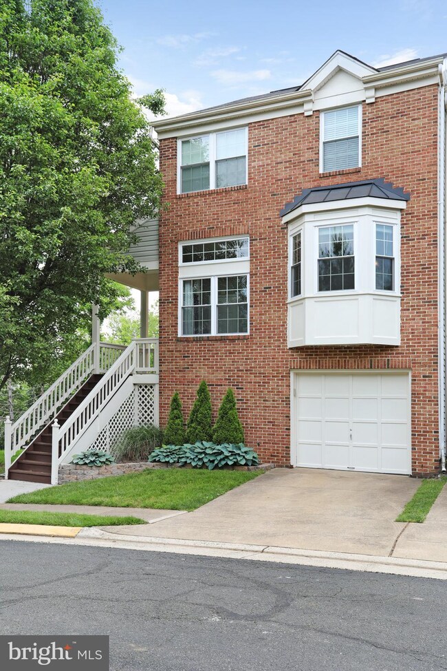 100 Hackley Ct, Purcellville, VA 20132 - photo 2