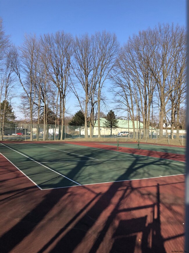 414 Hampton Place Blvd, Troy, NY 12180 - photo 5