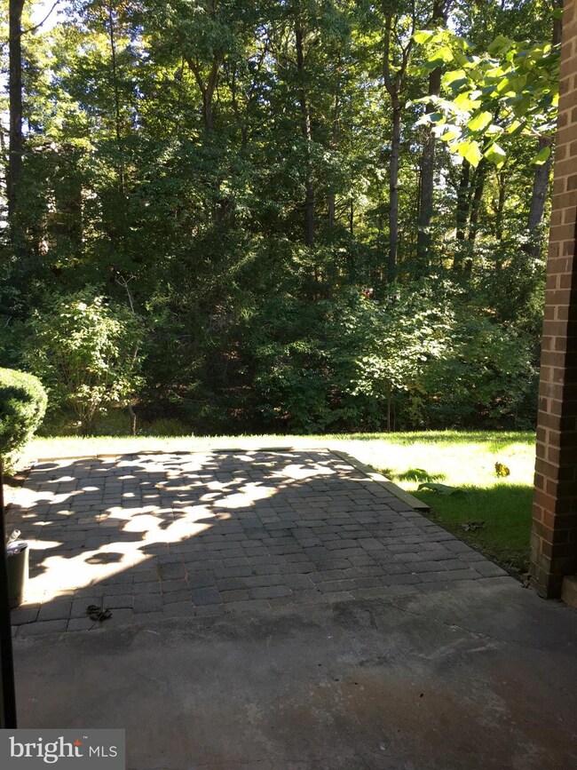 1657 Parkcrest Cir unit 101, Reston, VA 20190 - photo 4
