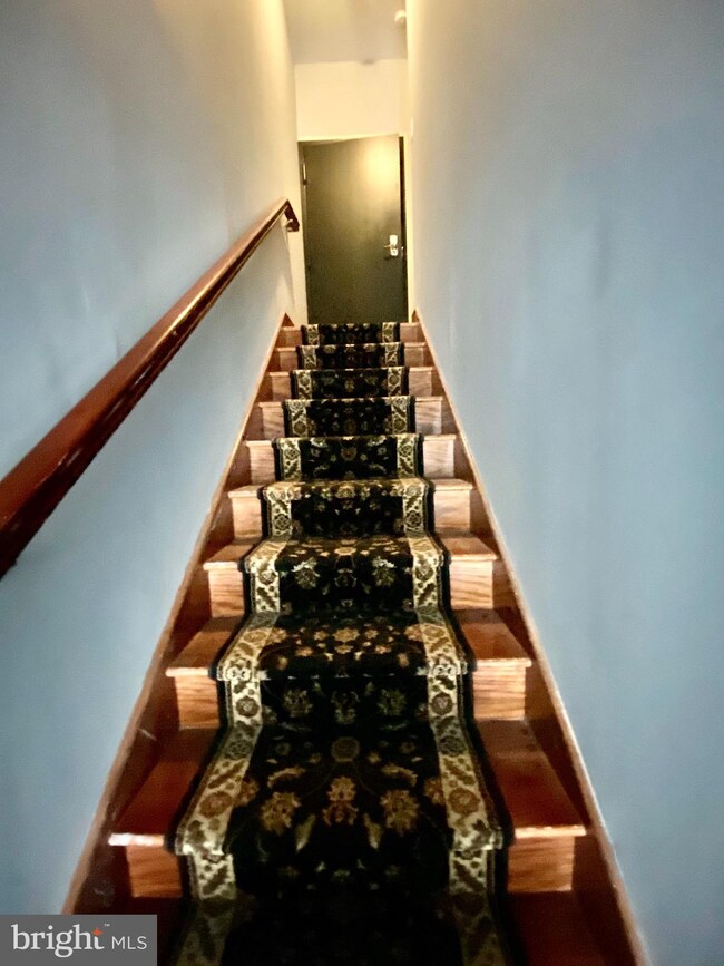 126 N 9th St unit 3FL, Philadelphia, PA 19107 - photo 3