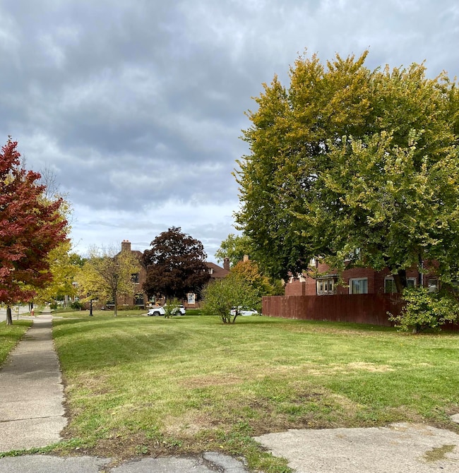 2081 Edison St, Detroit, MI 48206 - photo 4