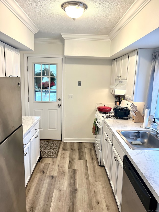 103 Cove St unit 2, New Haven, CT 06512 - photo 7