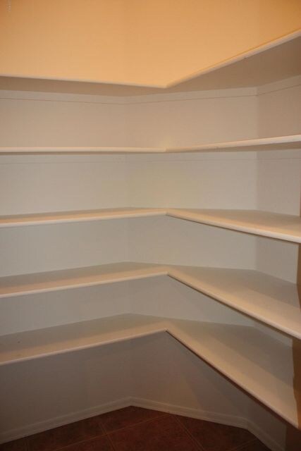 Walk in Pantry