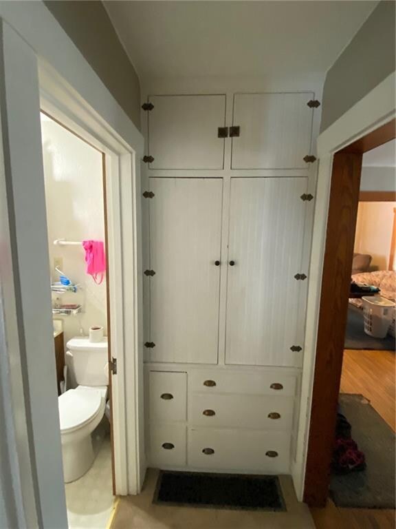 217 W 10th St S, Newton, IA 50208 - photo 4