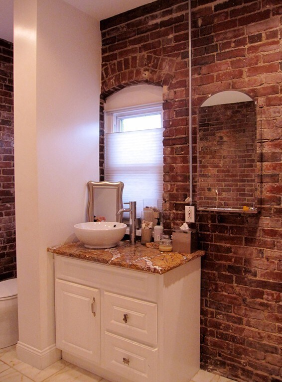 21 Moon St unit 14, Boston, MA 02113 - photo 7