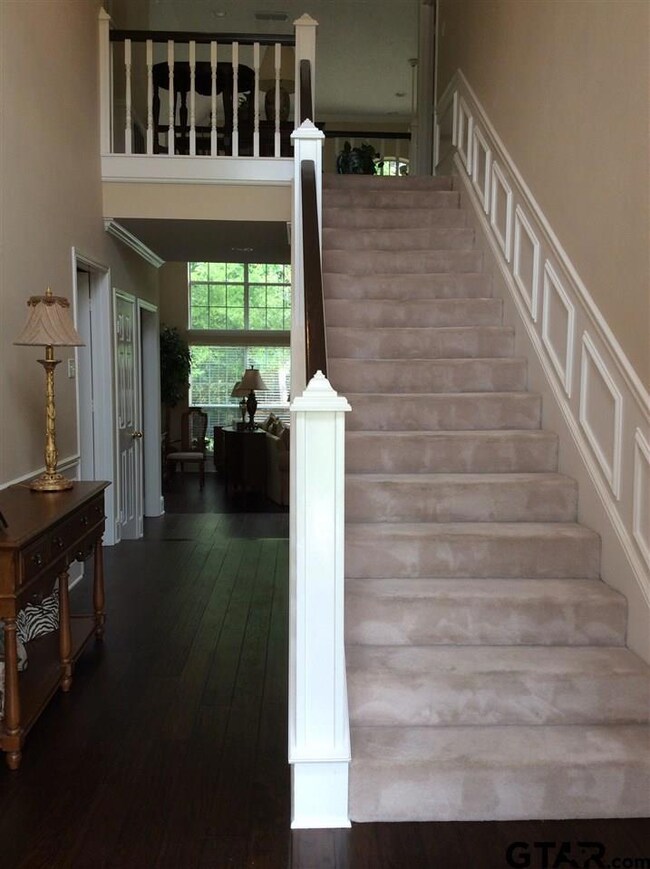 3102 Stanford Ct, Tyler, TX 75701 - photo 2