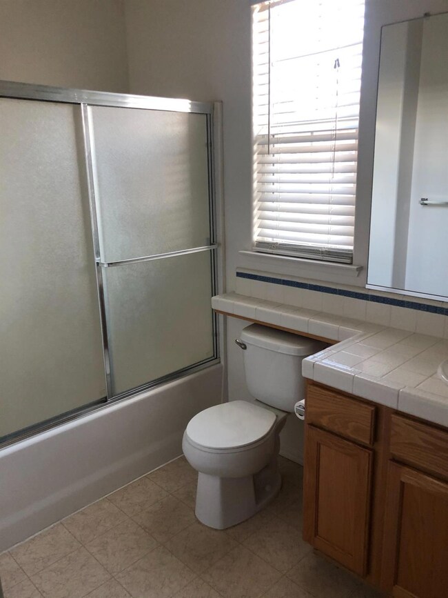 Upstairs Jack-Jill Bathroom