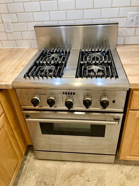 49 Linden St unit 2, Fall River, MA 02720 - photo 3